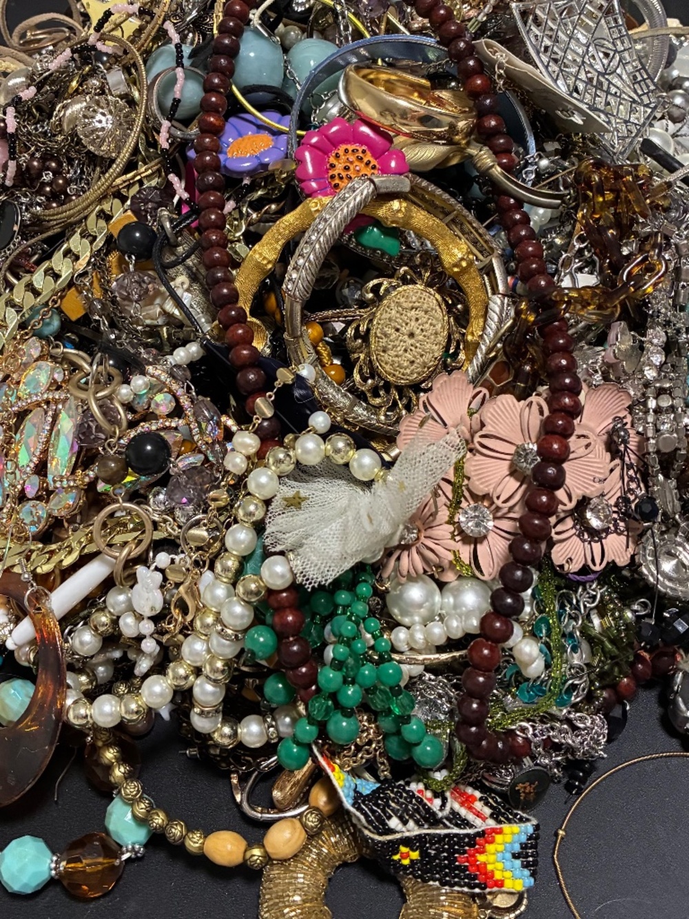 13 pounds of broken and tangled jewelry for crafting you get exactly what’s in t